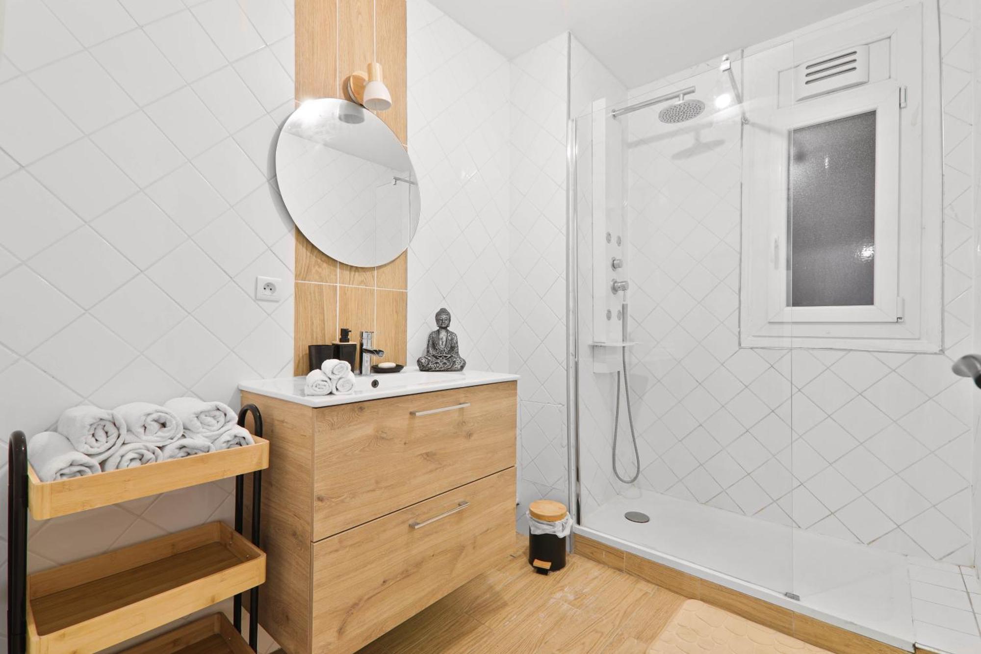 Evasion Familiale & Appartement Convivial Et Chaleureux Эпине-сюр-Сена Экстерьер фото